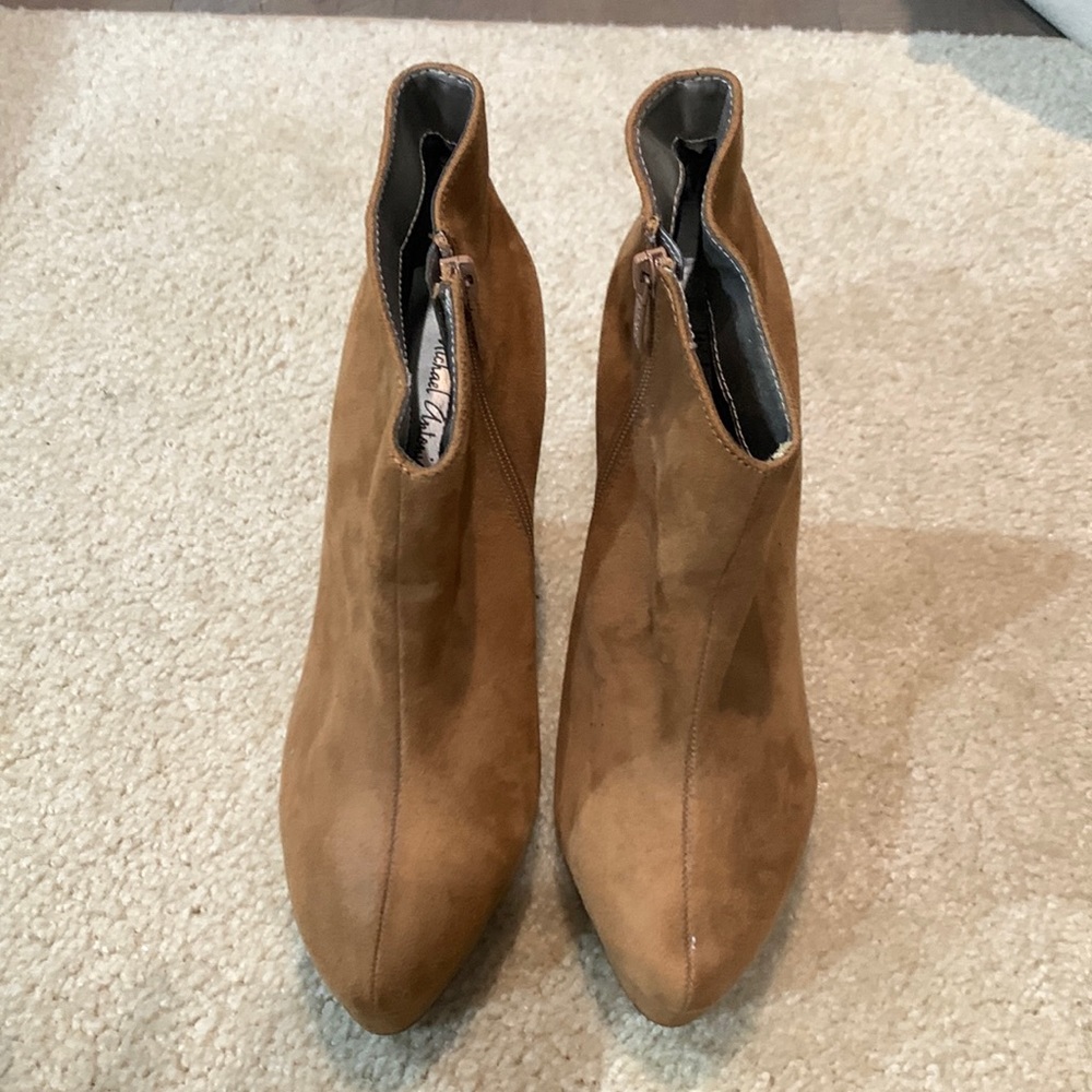 Women’s wedge boots